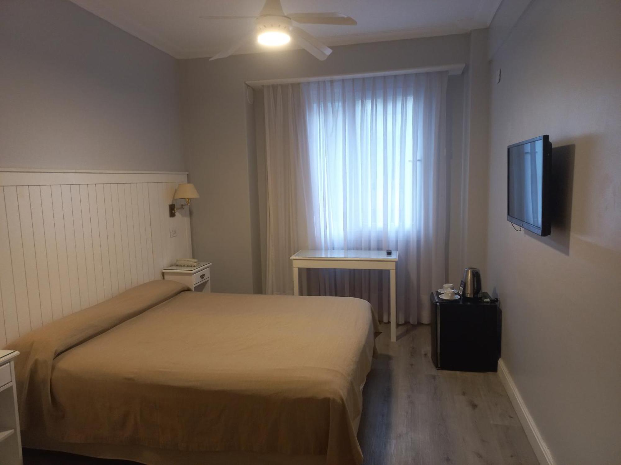 Prince Hotel Мар дел Плата Екстериор снимка