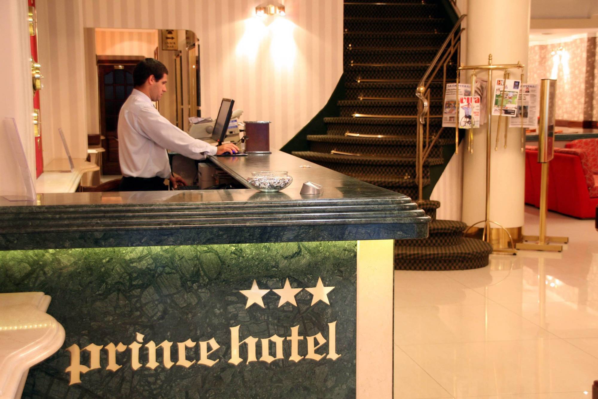 Prince Hotel Мар дел Плата Екстериор снимка